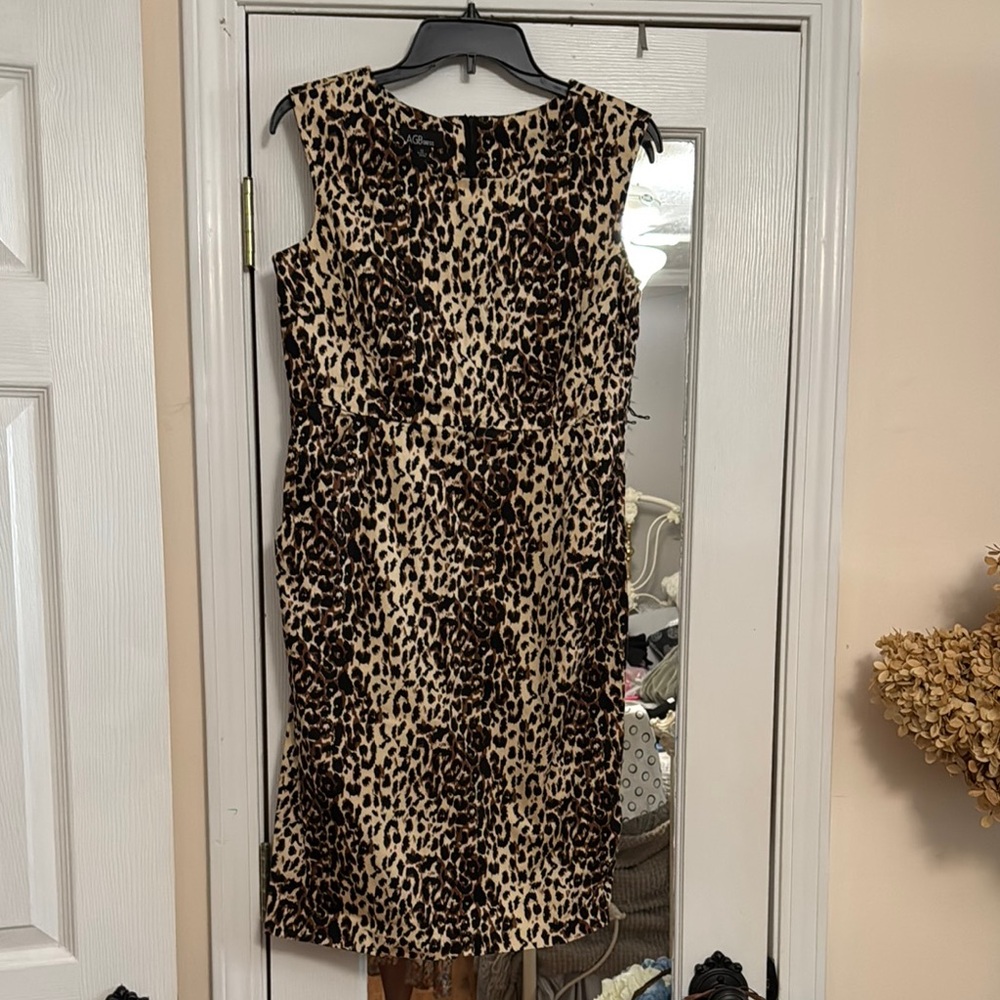 AGB Tan and Brown Sheath Dress Crew Neck Midi